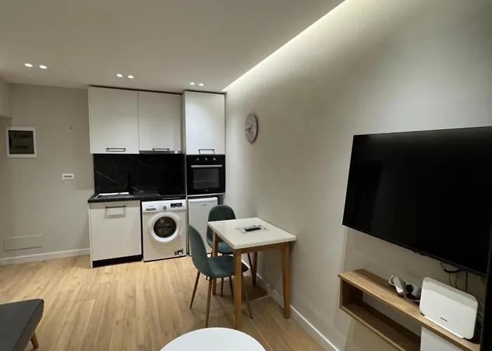 Orchide Mine Peza * Tirana