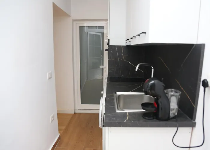 Orchide Mine Peza Lägenhet Tirana